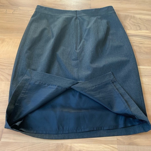 Fully Lined Perfect Grey Pencil Skirt: Mexx Metropolitan - Picture 11 of 12